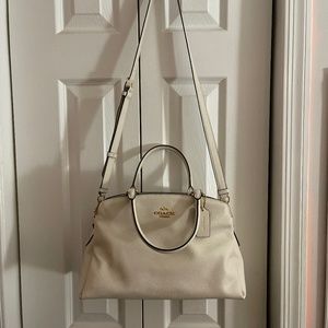 Lillie Carryall